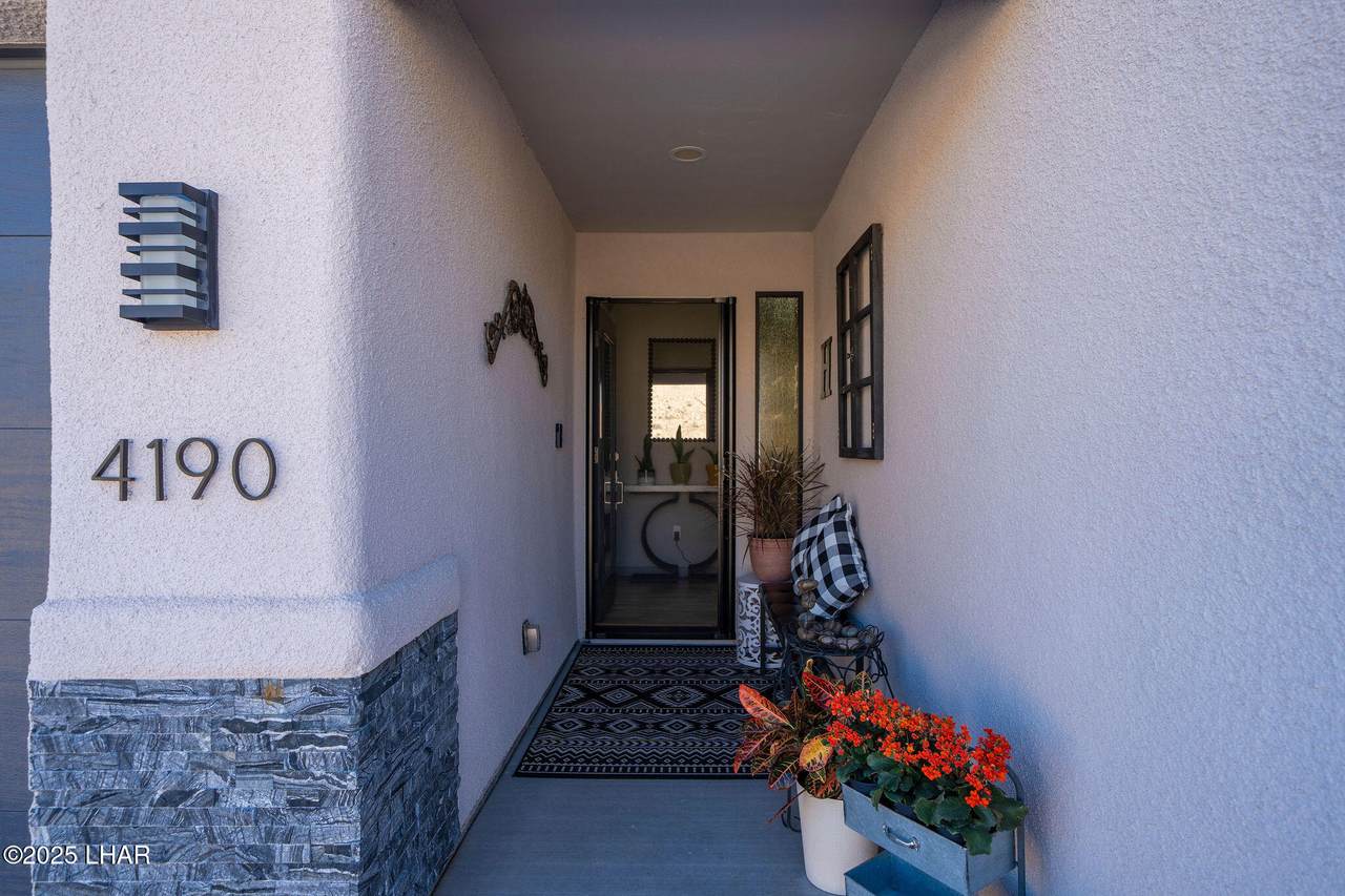 4190 Peruvian Dr - Photo 1