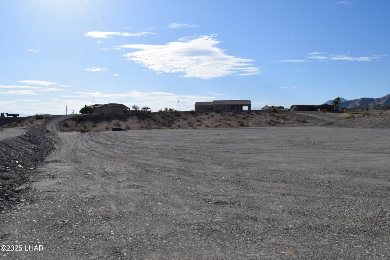 7595 Seely Dr - Photo 1