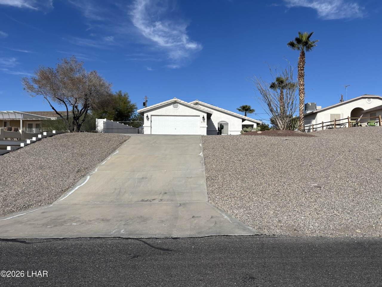 1045 Sunny Ridge Dr - Photo 1