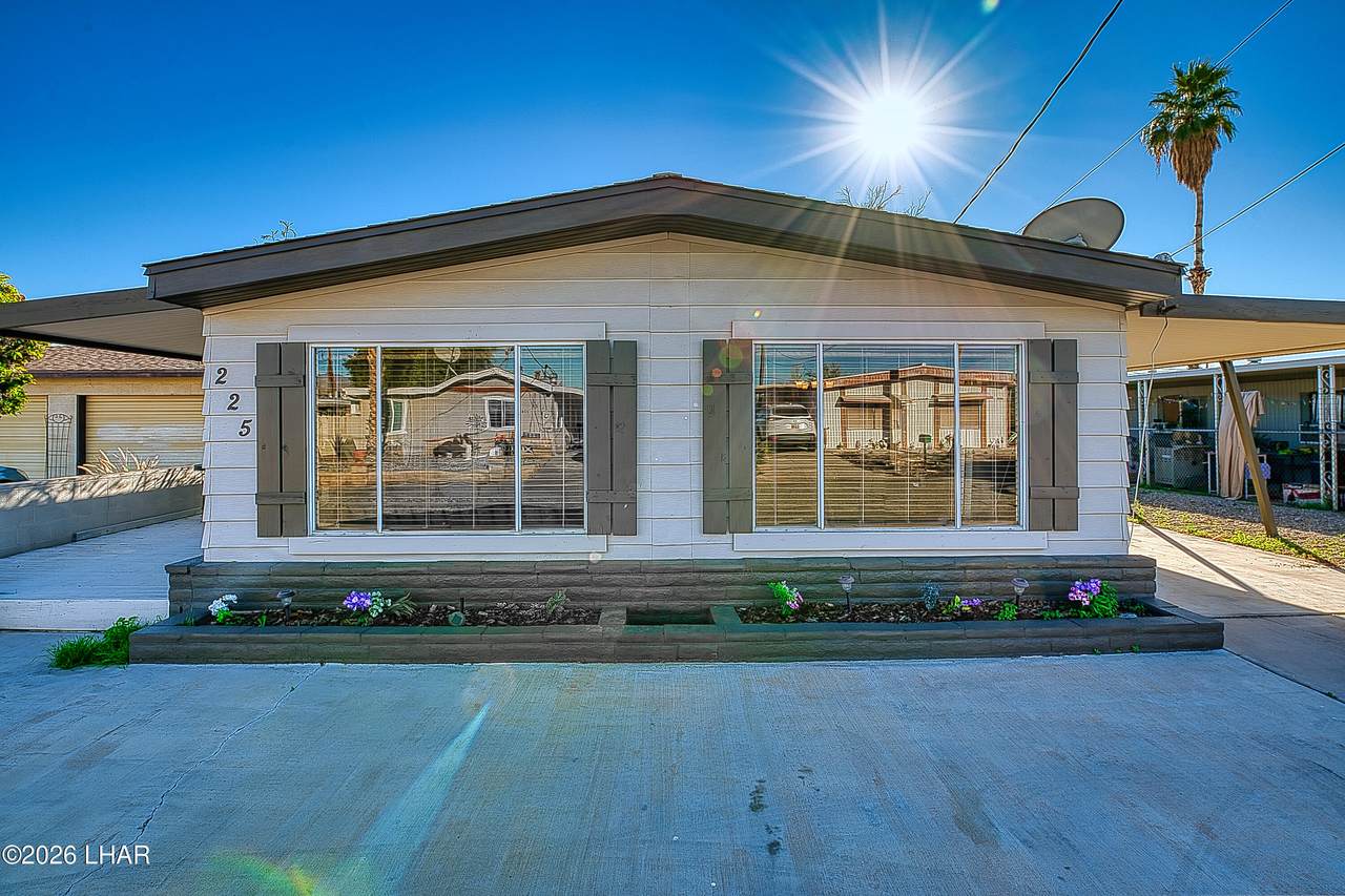 225 Moonlight Dr - Photo 1