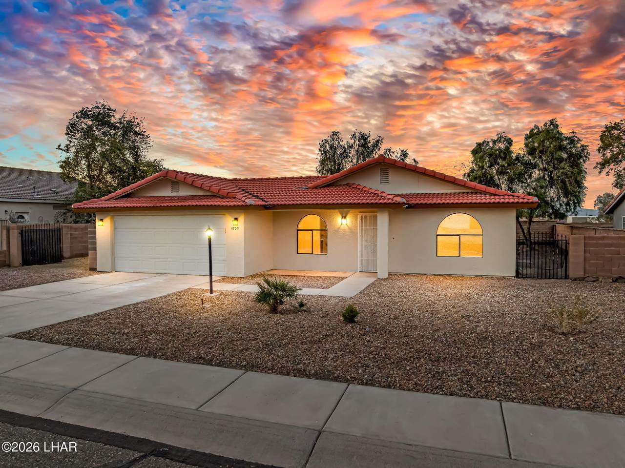 1805 Boulder Creek Way - Photo 1