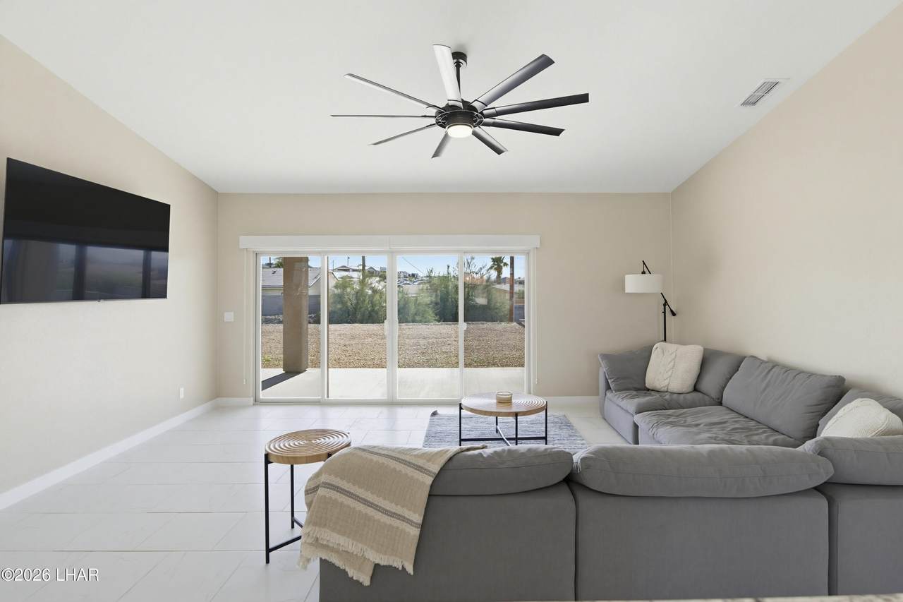 https://bt-photos.global.ssl.fastly.net/lakehavasu/1280_boomver_1_1039382-2.jpg