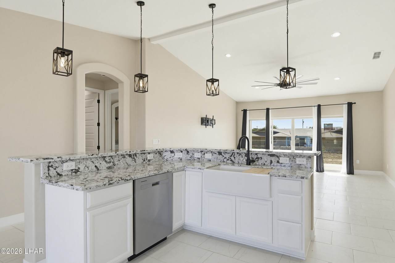 https://bt-photos.global.ssl.fastly.net/lakehavasu/1280_boomver_1_1039383-2.jpg