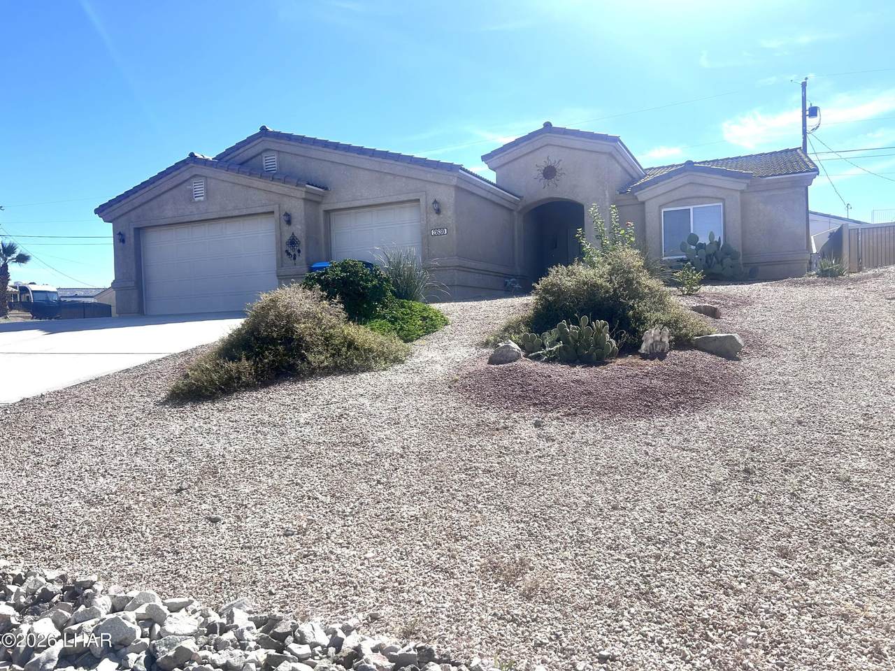 2630 Huntington Dr - Photo 1