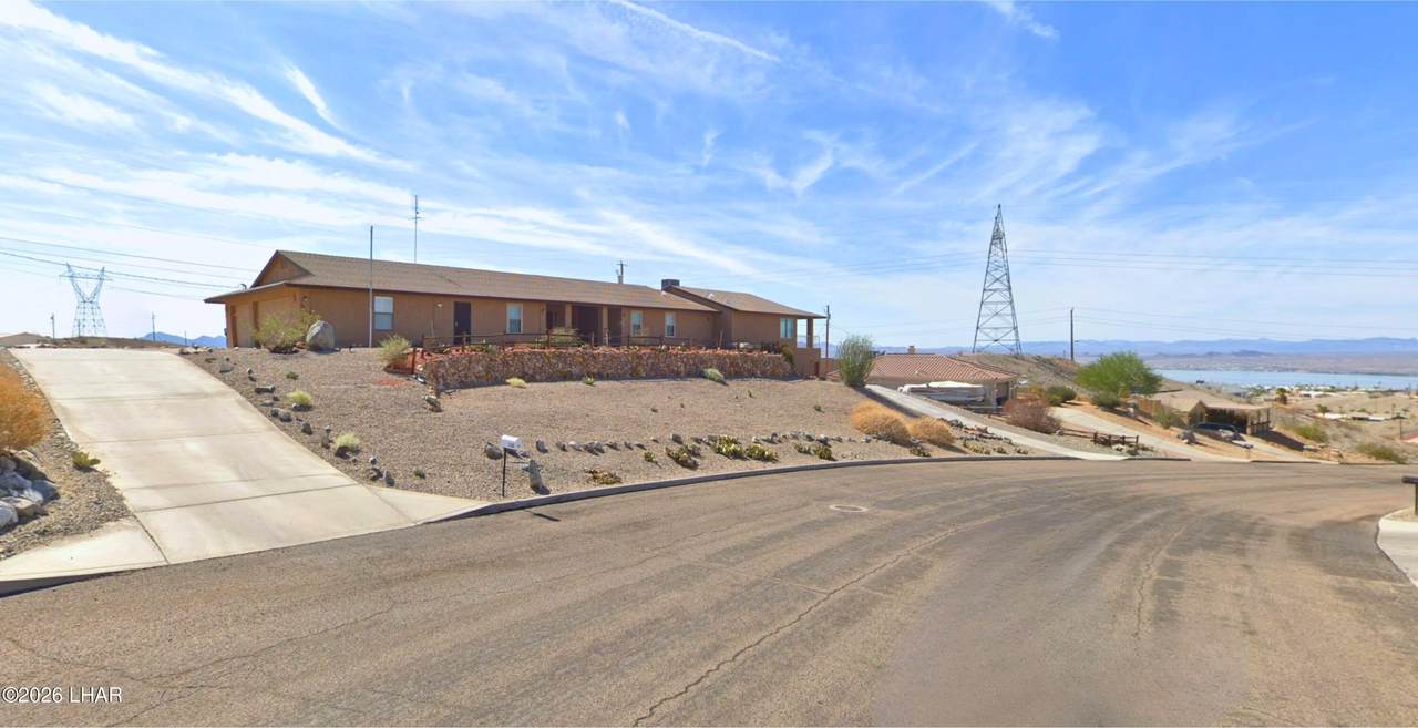 3160 Douglas Dr - Photo 1