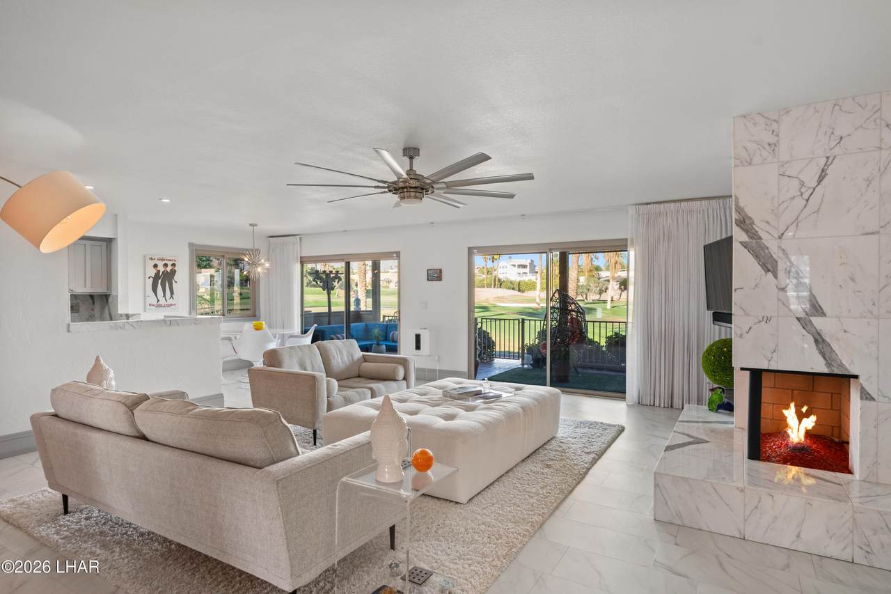 393 Hagen Way - Photo 1
