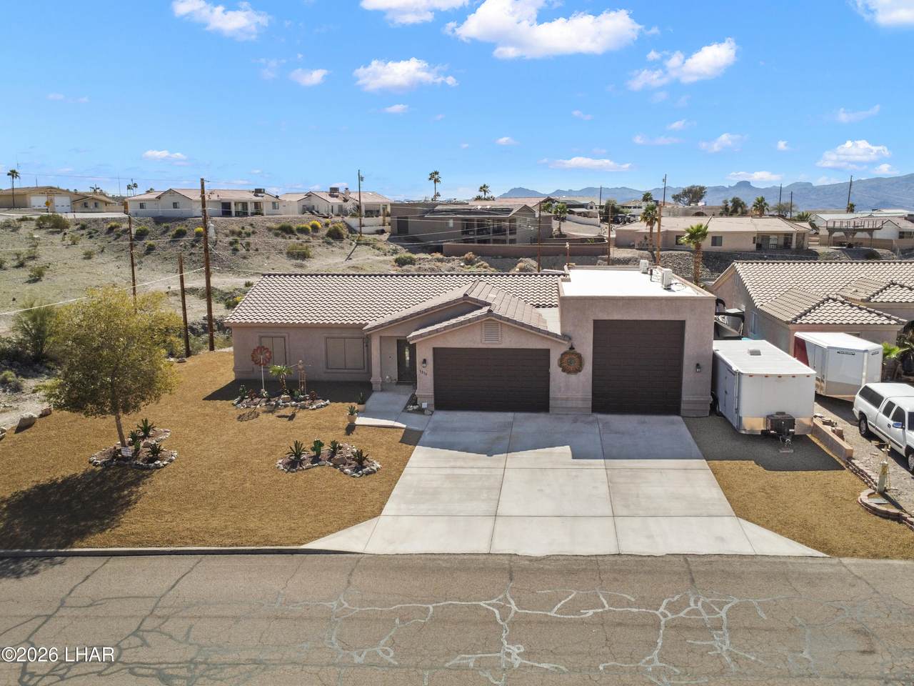 3250 Oakwood Dr - Photo 1