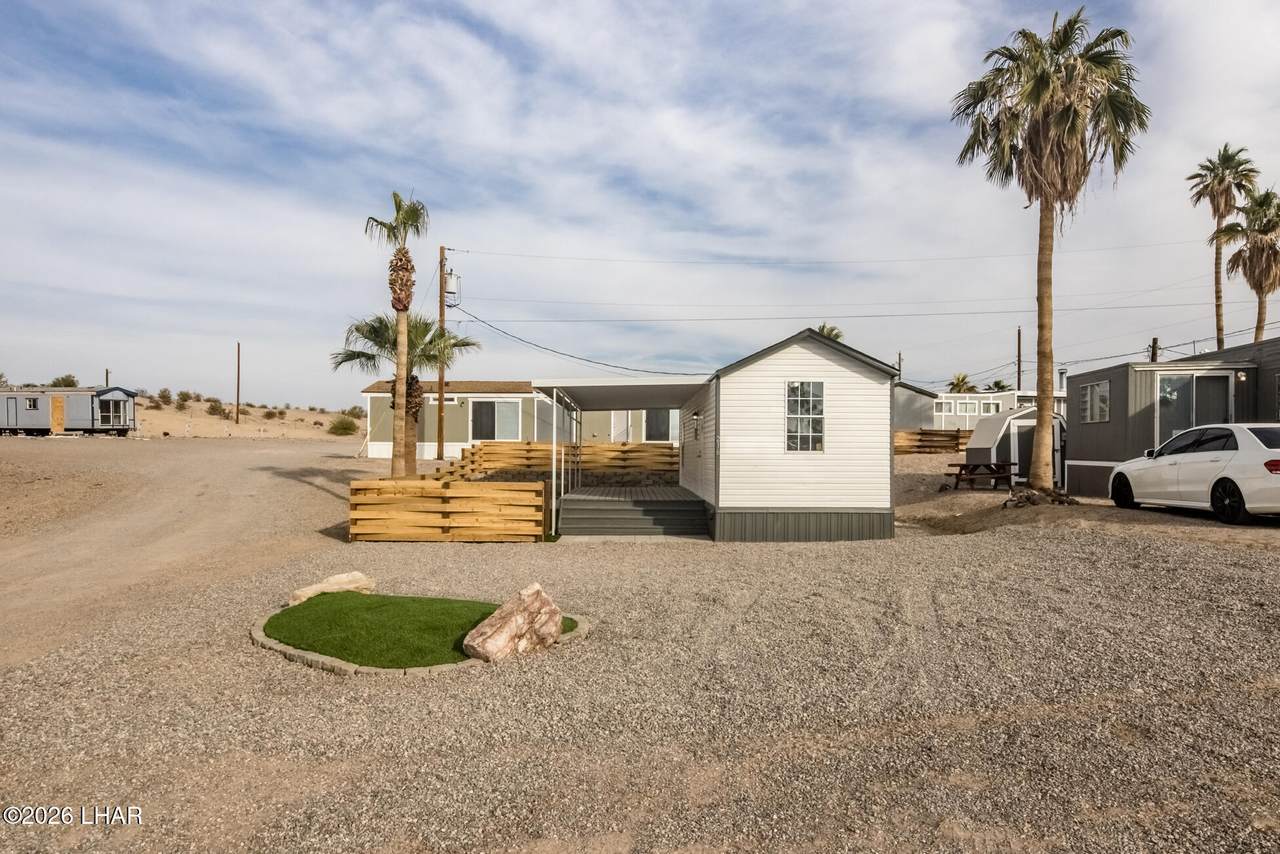 1100 Riverside Dr - Photo 1