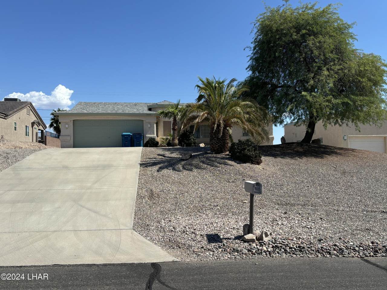 3720 Beachview Dr - Photo 1