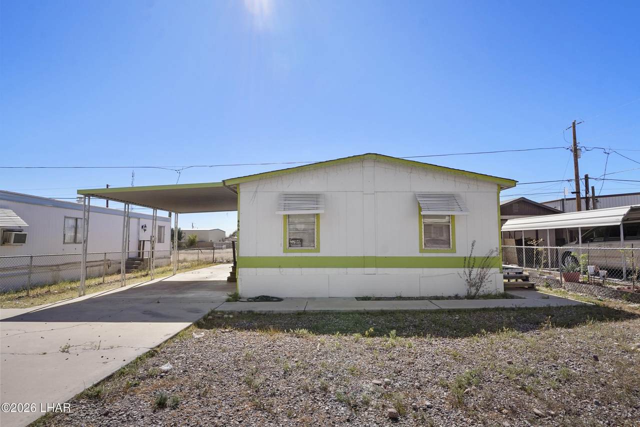464 Harbor Dr - Photo 1