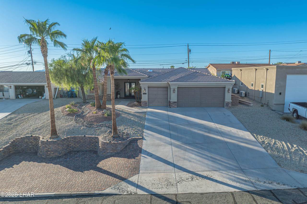3015 Mcculloch Blvd - Photo 1