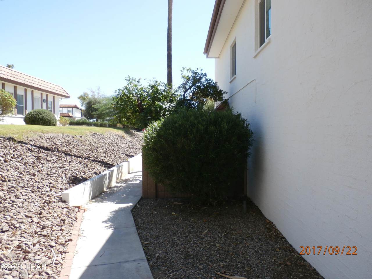 1720 Los Lagos Dr - Photo 1