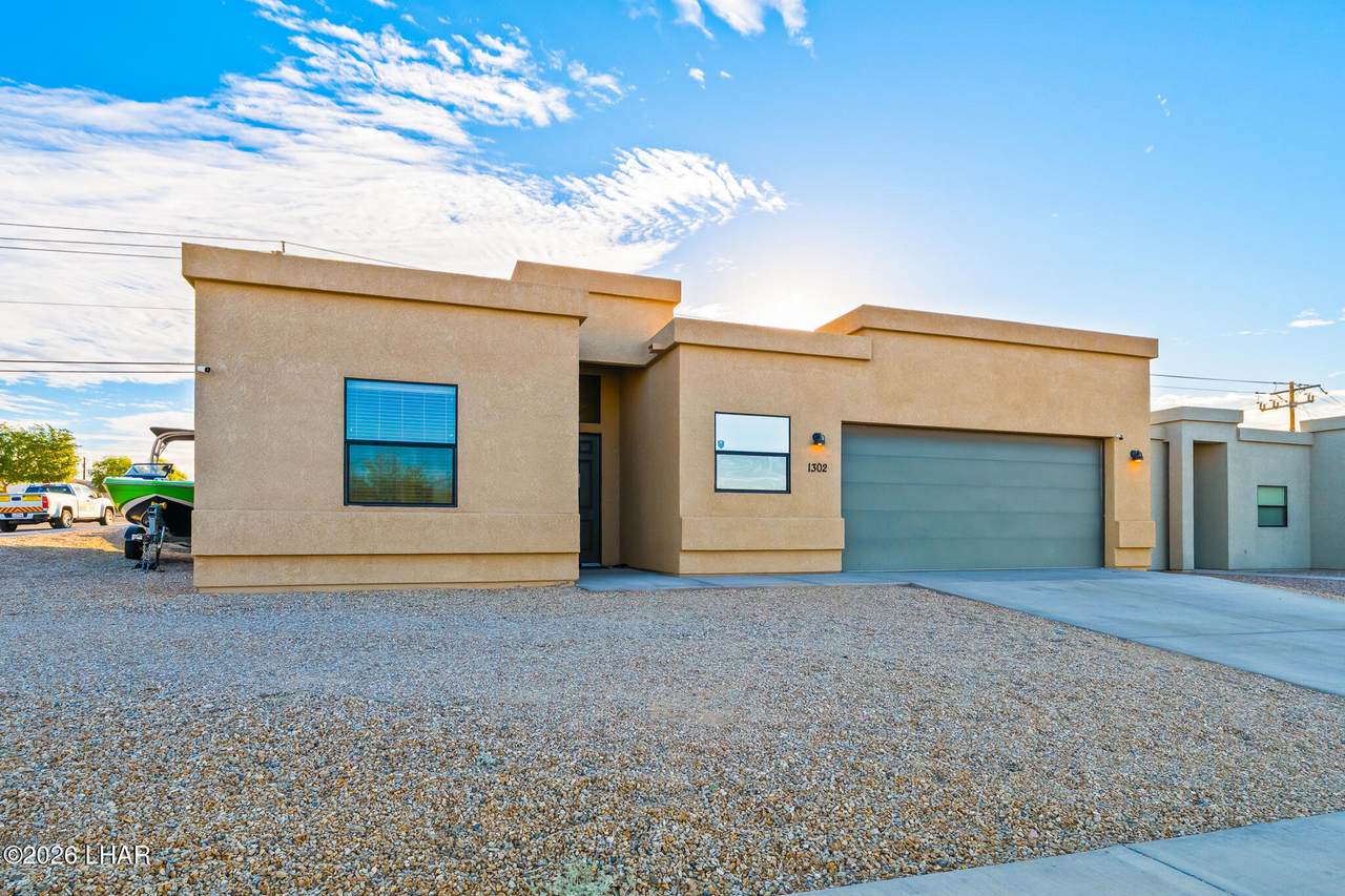 1302 Lobo Dr - Photo 1