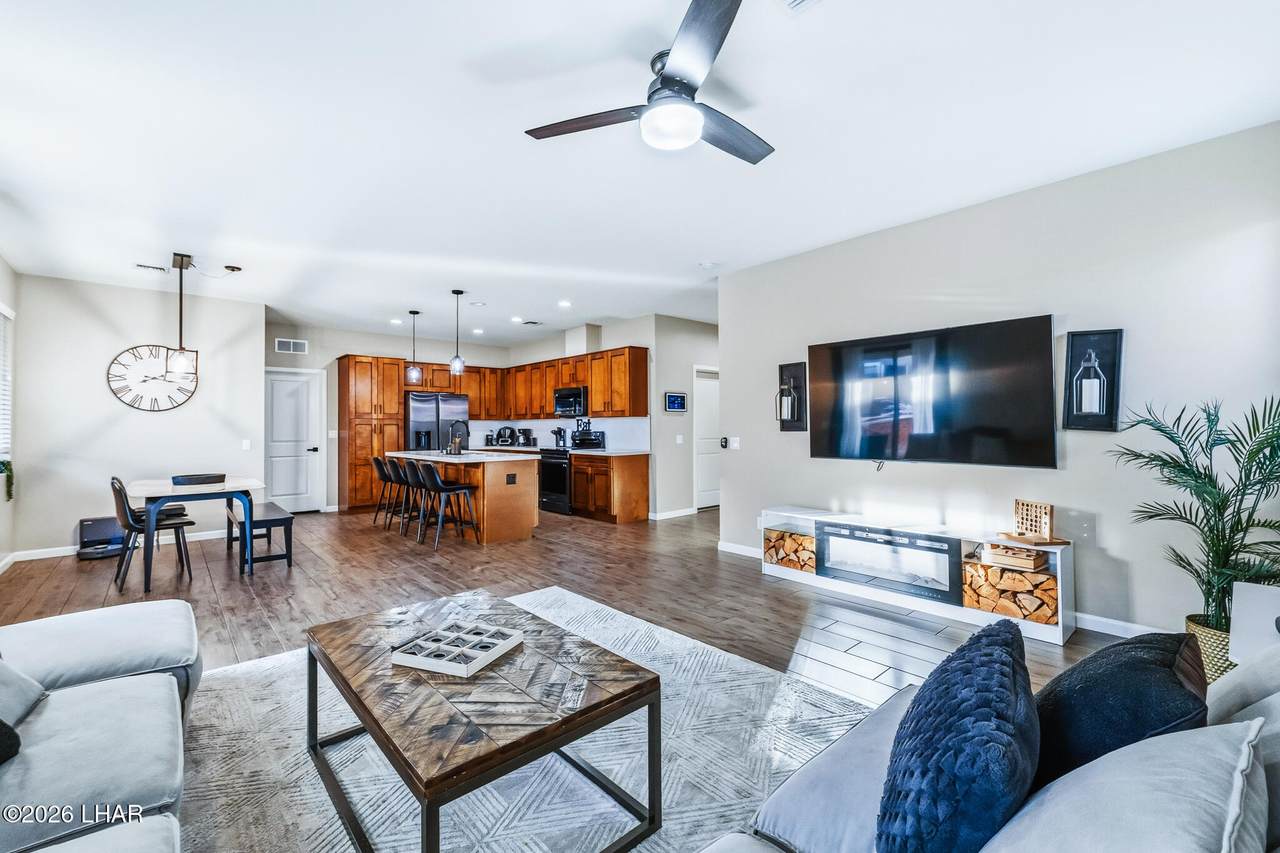 https://bt-photos.global.ssl.fastly.net/lakehavasu/1280_boomver_1_1039878-2.jpg