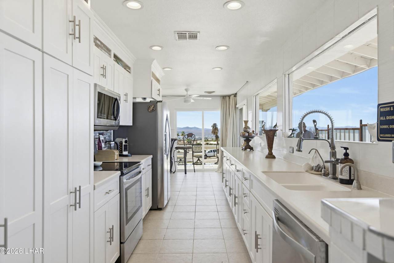 https://bt-photos.global.ssl.fastly.net/lakehavasu/1280_boomver_1_1039940-2.jpg