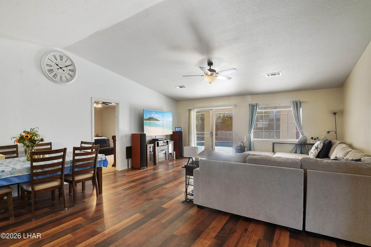 https://bt-photos.global.ssl.fastly.net/lakehavasu/1280_boomver_1_1039978-2.jpg