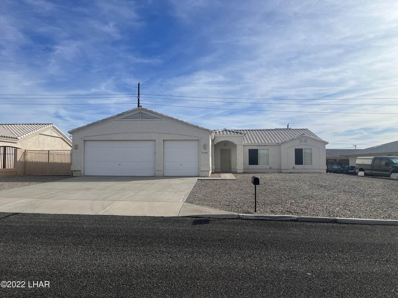 2570 Glengarry Dr - Photo 1