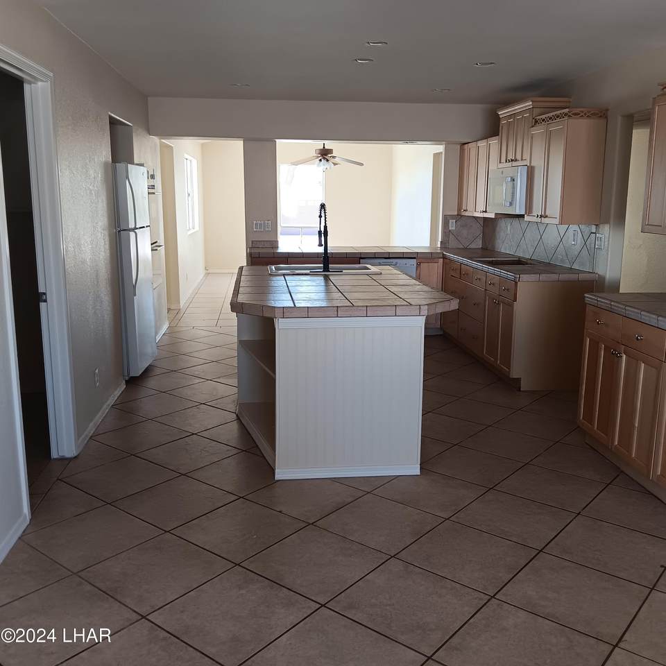 https://bt-photos.global.ssl.fastly.net/lakehavasu/1280_boomver_1_1039991-2.jpg