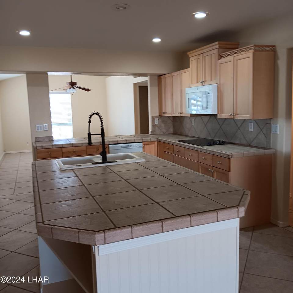 https://bt-photos.global.ssl.fastly.net/lakehavasu/1280_boomver_1_1039991-2.jpg