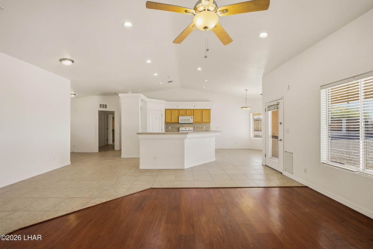 https://bt-photos.global.ssl.fastly.net/lakehavasu/1280_boomver_1_1040066-2.jpg