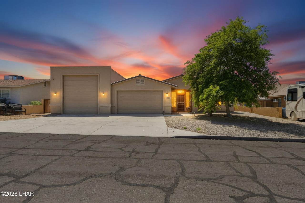 3160 Silver Arrow Dr - Photo 1