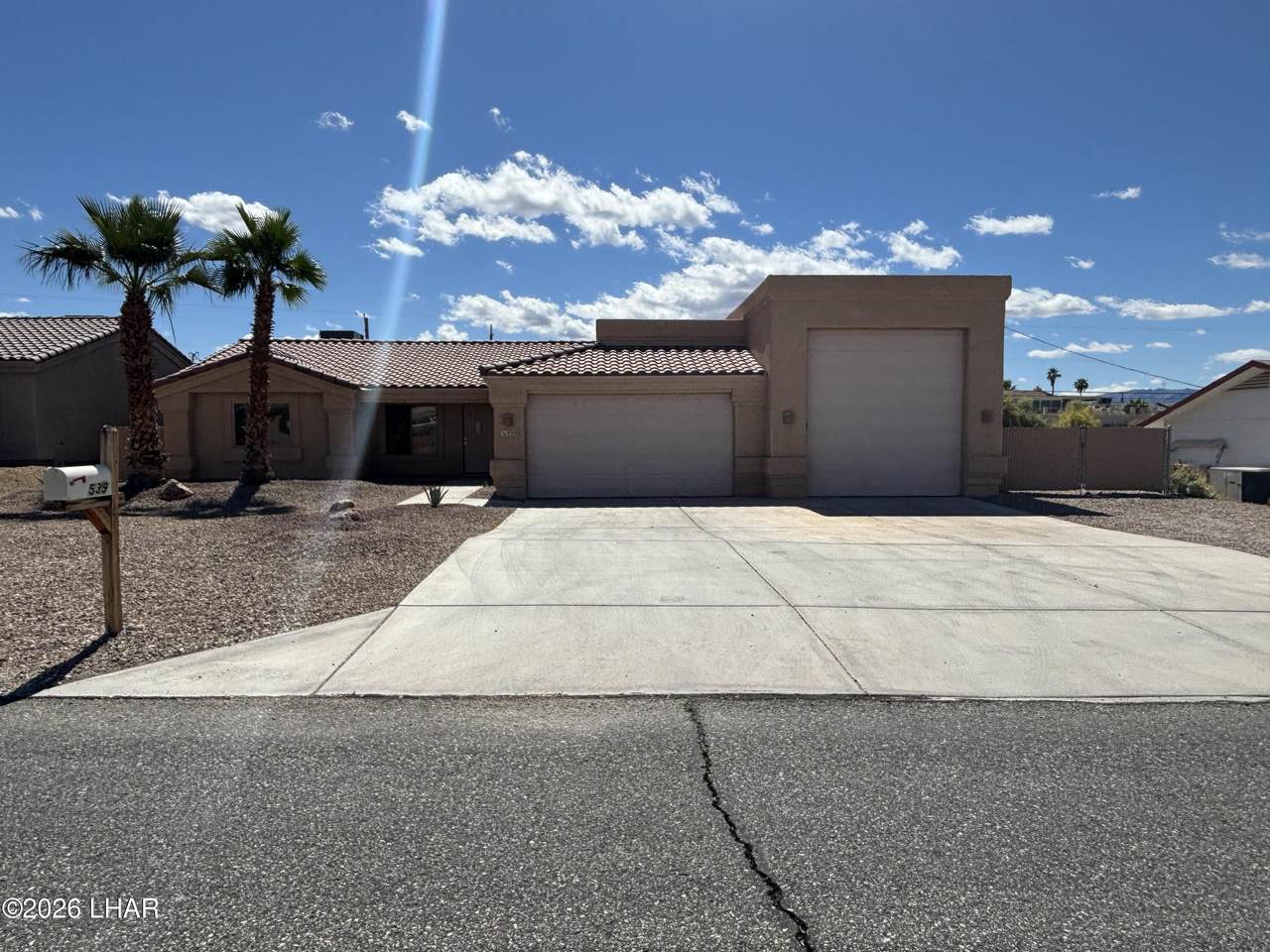 539 Knobhill Dr - Photo 1