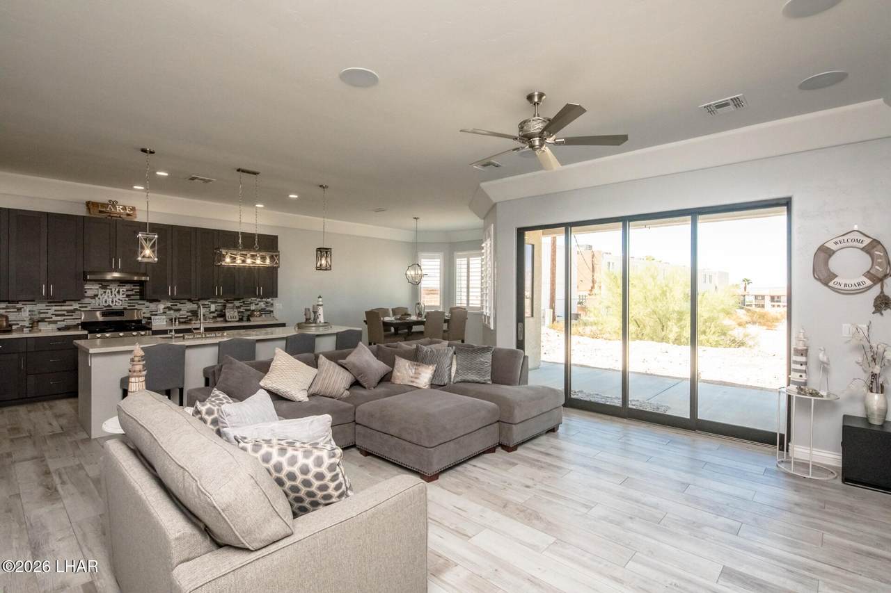 https://bt-photos.global.ssl.fastly.net/lakehavasu/1280_boomver_1_1040173-2.jpg