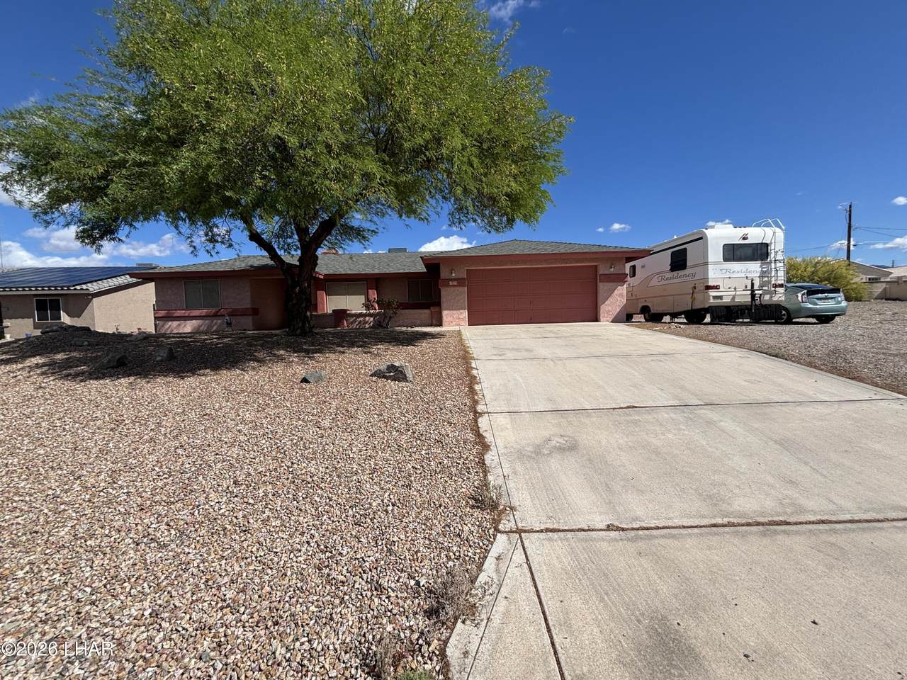 1829 Beavertail Dr - Photo 1