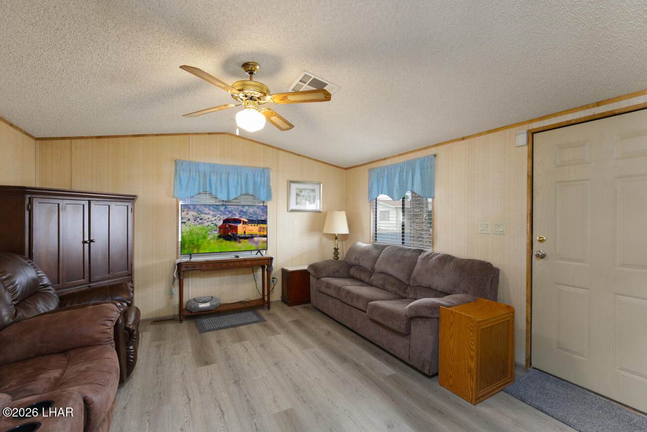 https://bt-photos.global.ssl.fastly.net/lakehavasu/1280_boomver_1_1040217-2.jpg