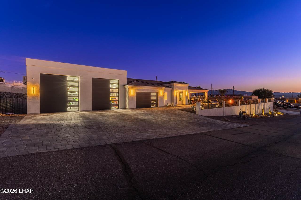 2750 Empress Ct - Photo 1