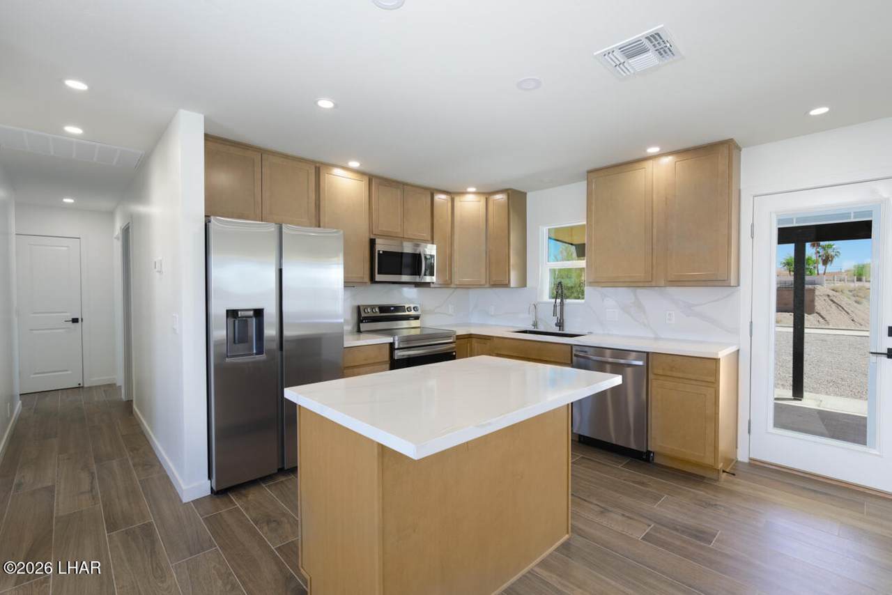 https://bt-photos.global.ssl.fastly.net/lakehavasu/1280_boomver_1_1040337-2.jpg