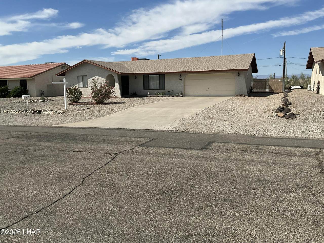 145 Sunray Dr - Photo 1
