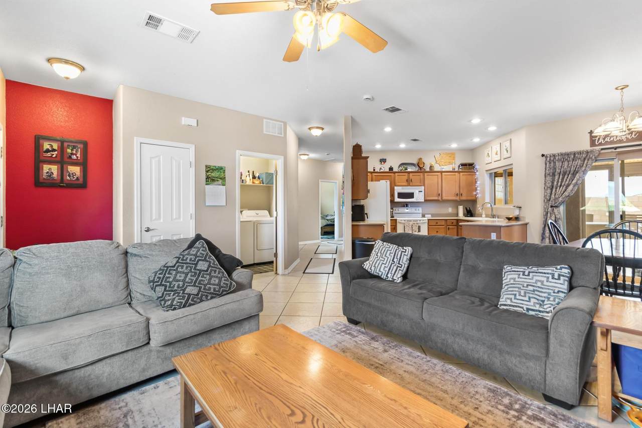 https://bt-photos.global.ssl.fastly.net/lakehavasu/1280_boomver_1_1040399-2.jpg