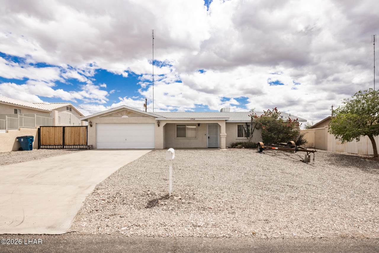 3708 Beachview Dr - Photo 1