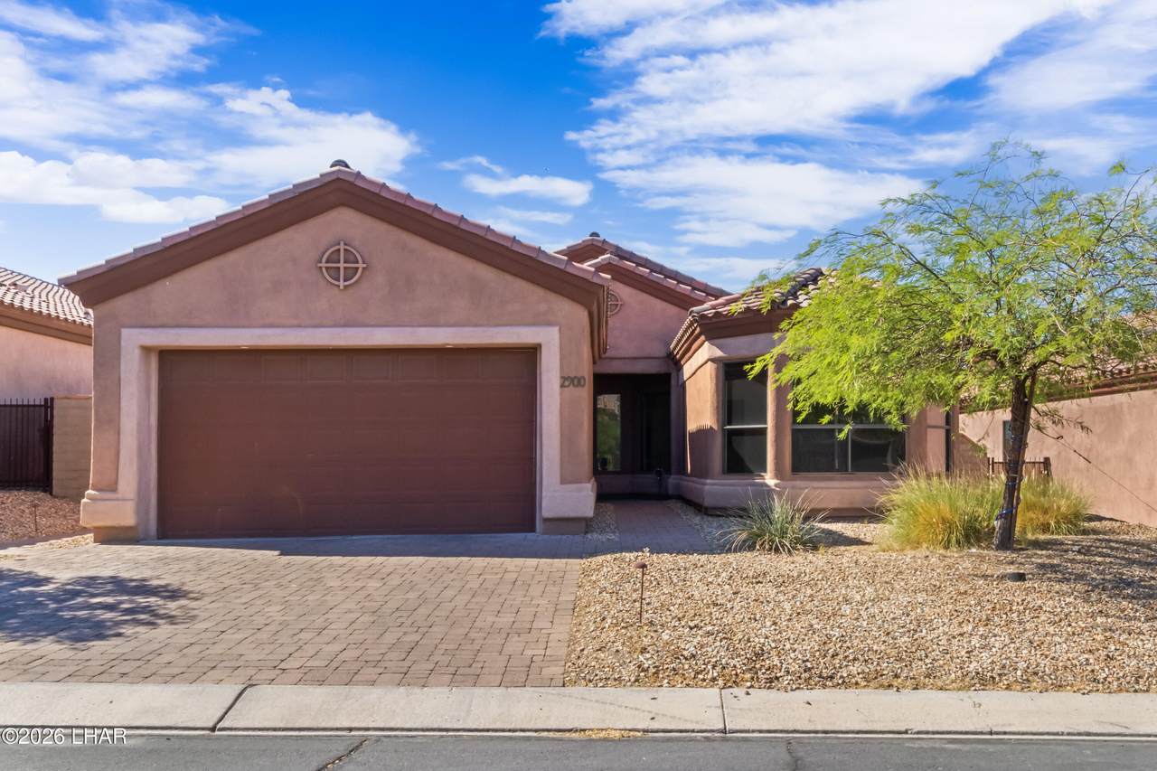 2900 Esmerelda Dr - Photo 1