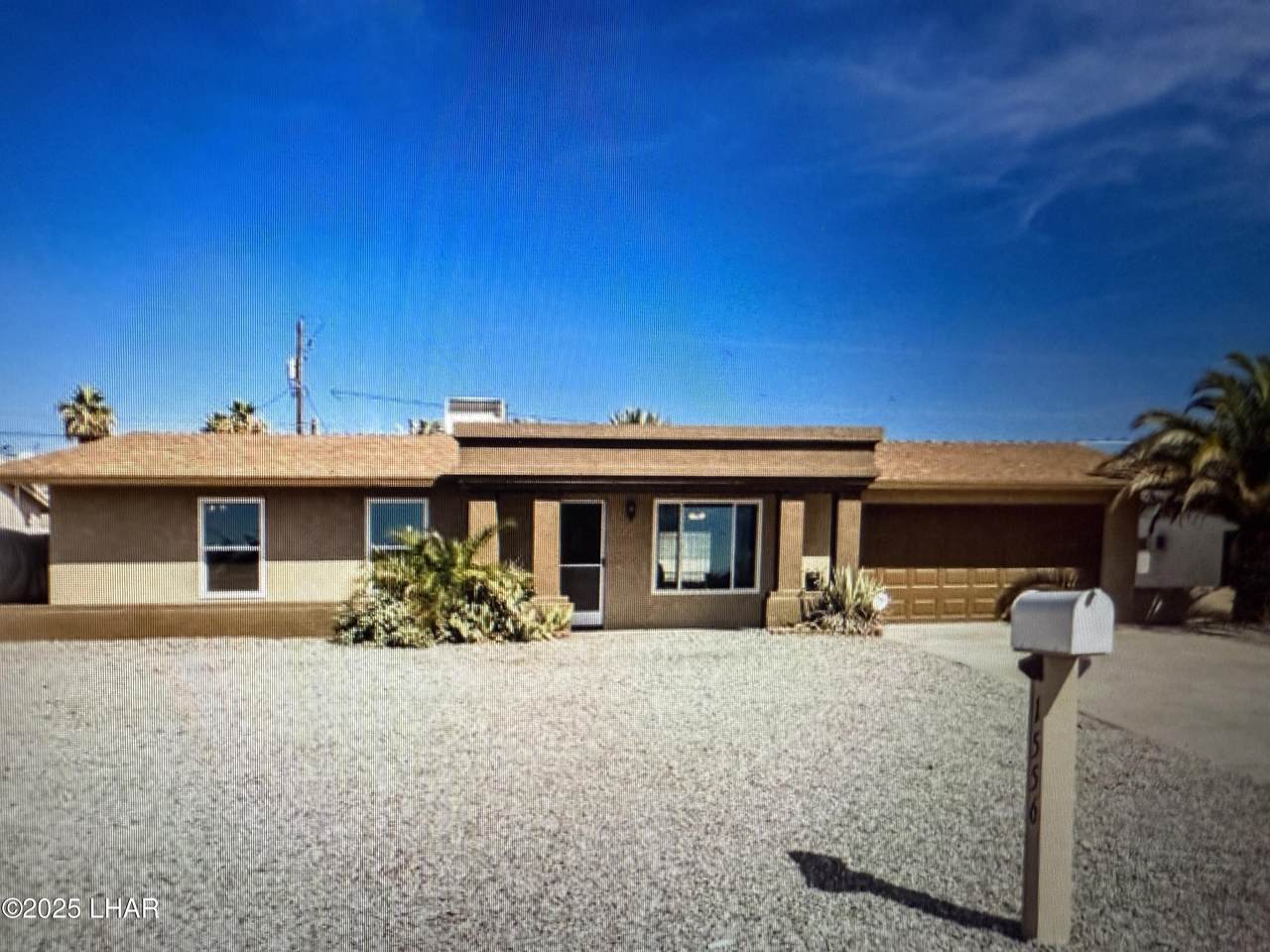 1556 Mcculloch Blvd - Photo 1