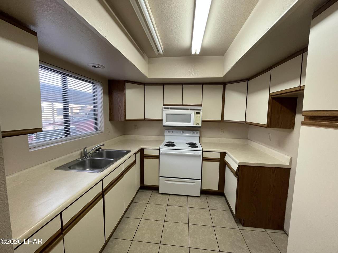 https://bt-photos.global.ssl.fastly.net/lakehavasu/orig_boomver_1_1040484-2.jpg