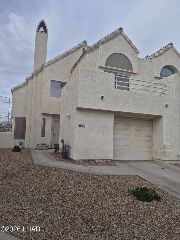 420 Acoma Blvd - Photo 1