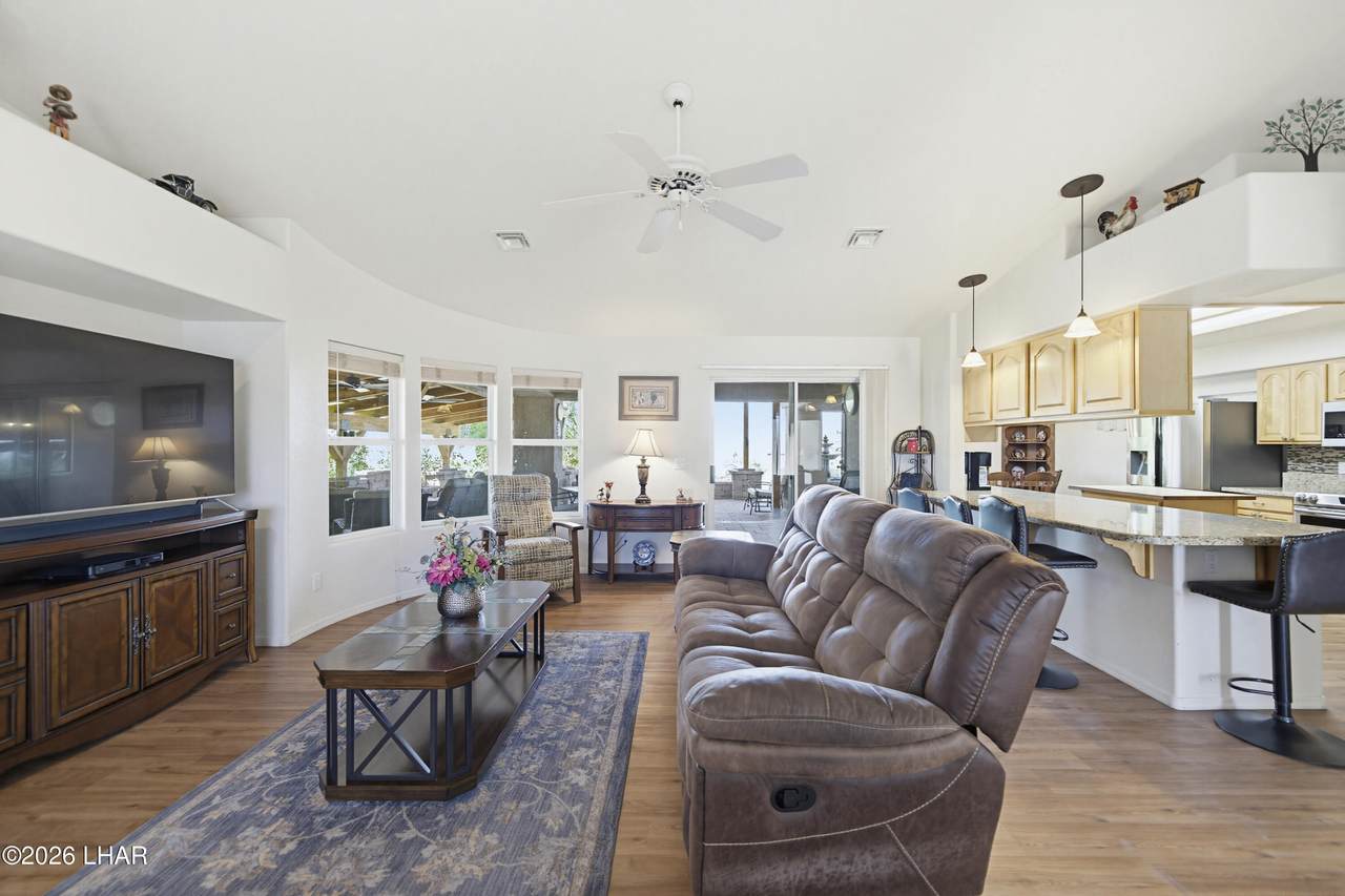 https://bt-photos.global.ssl.fastly.net/lakehavasu/1280_boomver_1_1040537-2.jpg