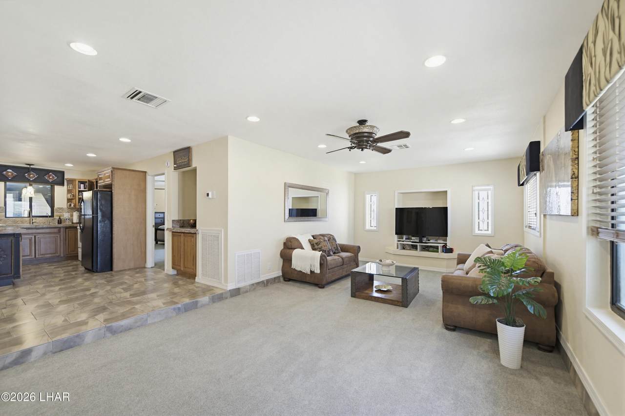 https://bt-photos.global.ssl.fastly.net/lakehavasu/1280_boomver_1_1040562-2.jpg