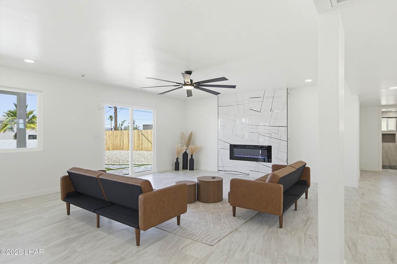 https://bt-photos.global.ssl.fastly.net/lakehavasu/1280_boomver_1_1040656-2.jpg