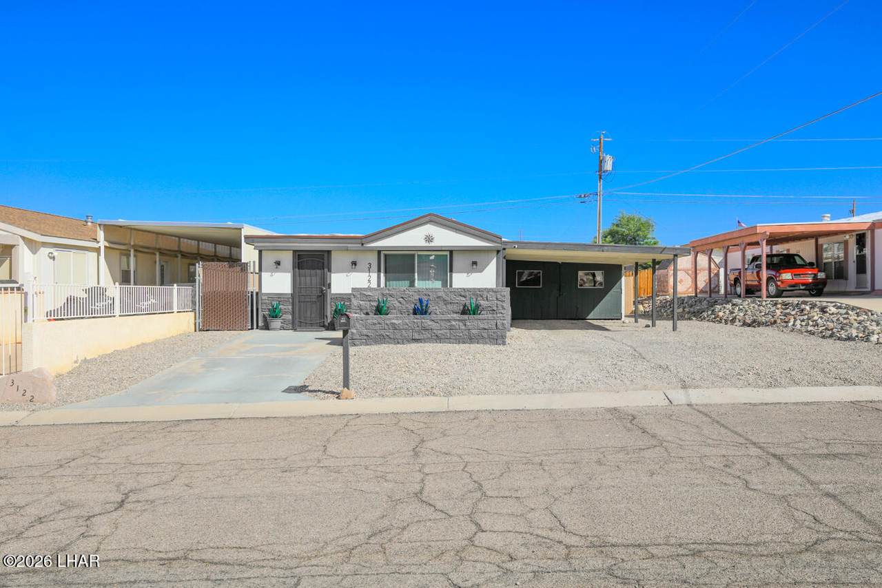 3122 Michael Dr - Photo 1