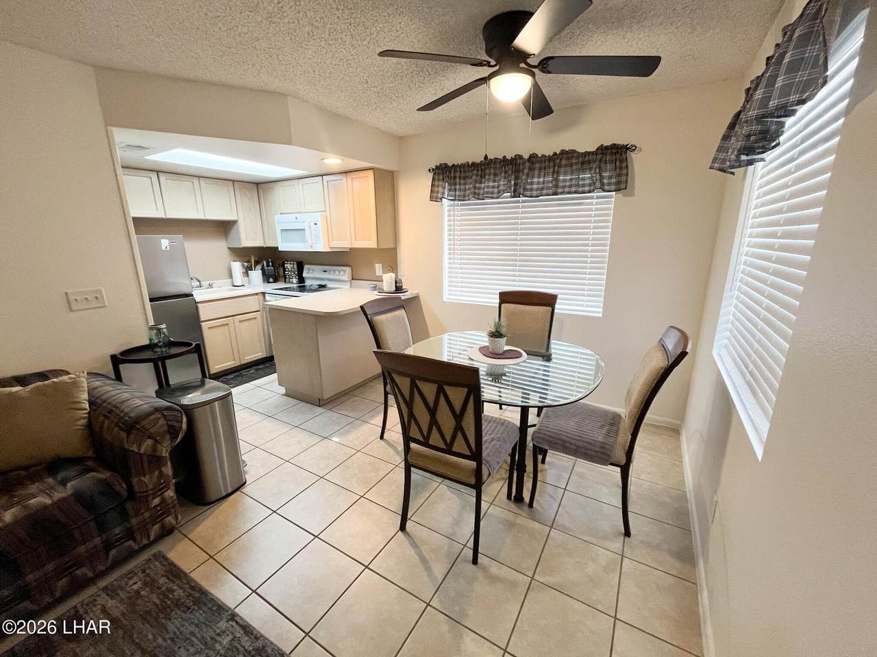 https://bt-photos.global.ssl.fastly.net/lakehavasu/1280_boomver_1_1040675-2.jpg