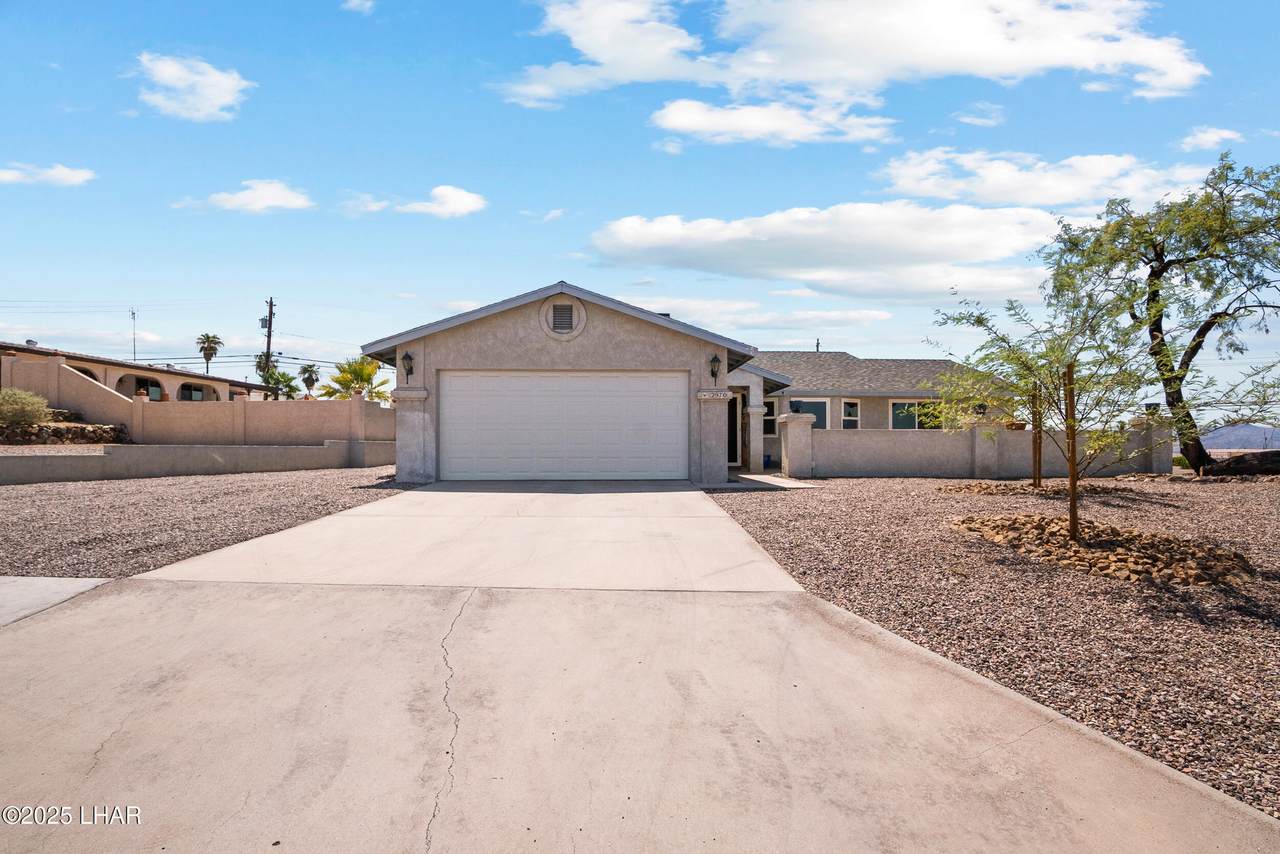2970 Bluewater Dr - Photo 1