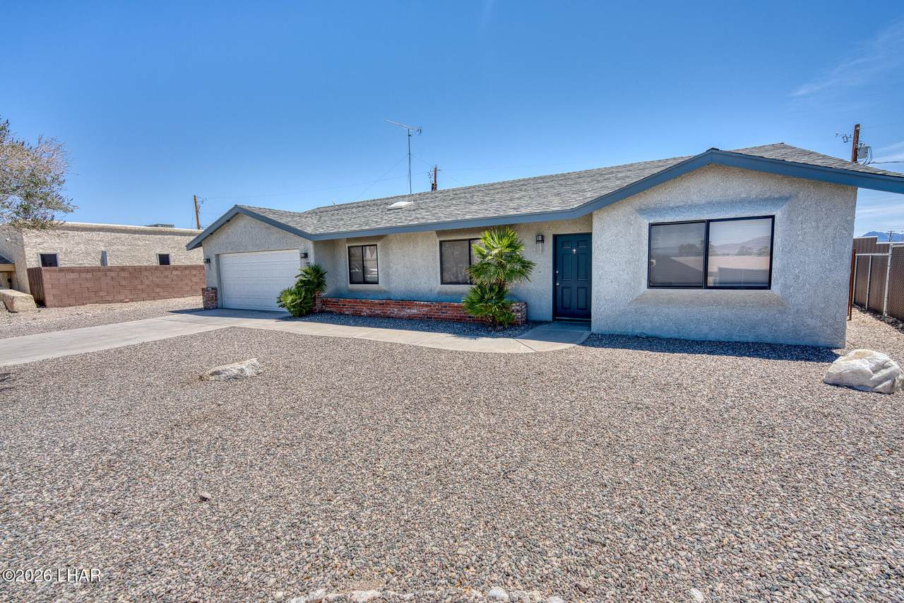 1626 Willow Ave - Photo 1