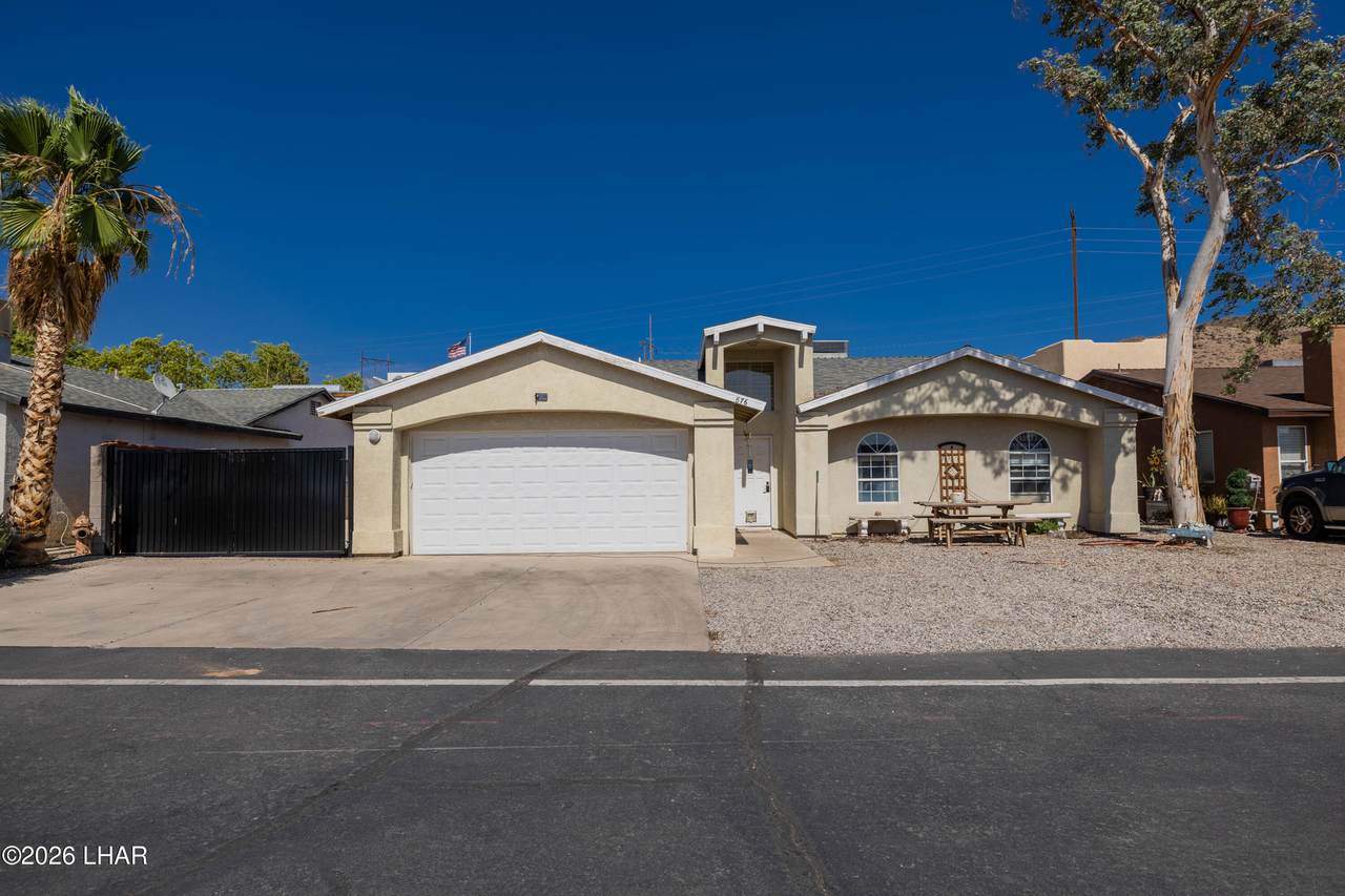 8761 Hopi Dr - Photo 1