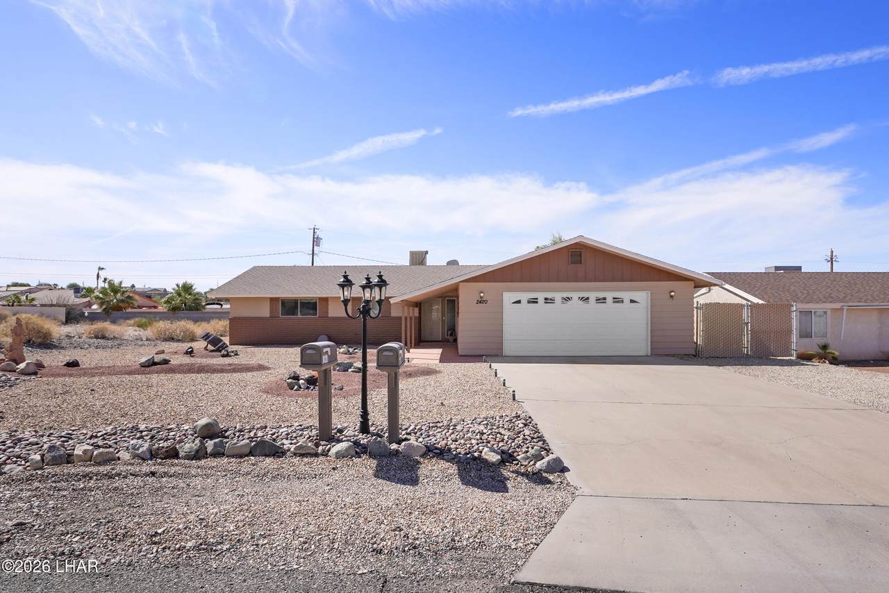 2420 Mandalay Dr - Photo 1