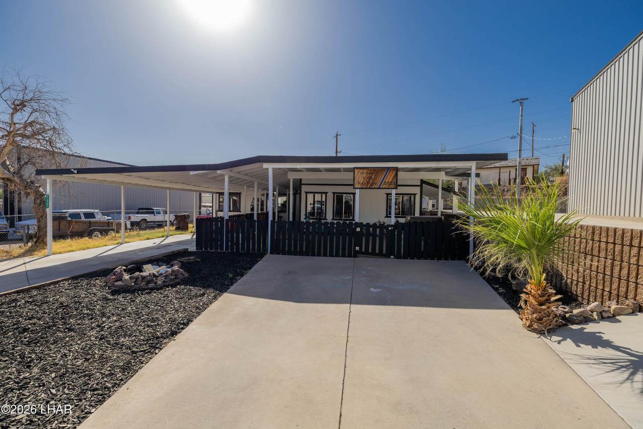 31503 Marine Dr - Photo 1
