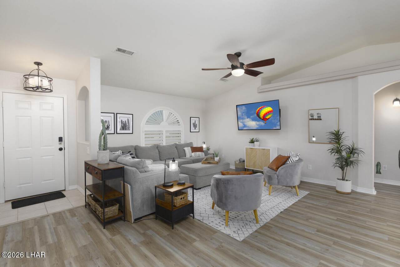 https://bt-photos.global.ssl.fastly.net/lakehavasu/1280_boomver_1_1041056-2.jpg