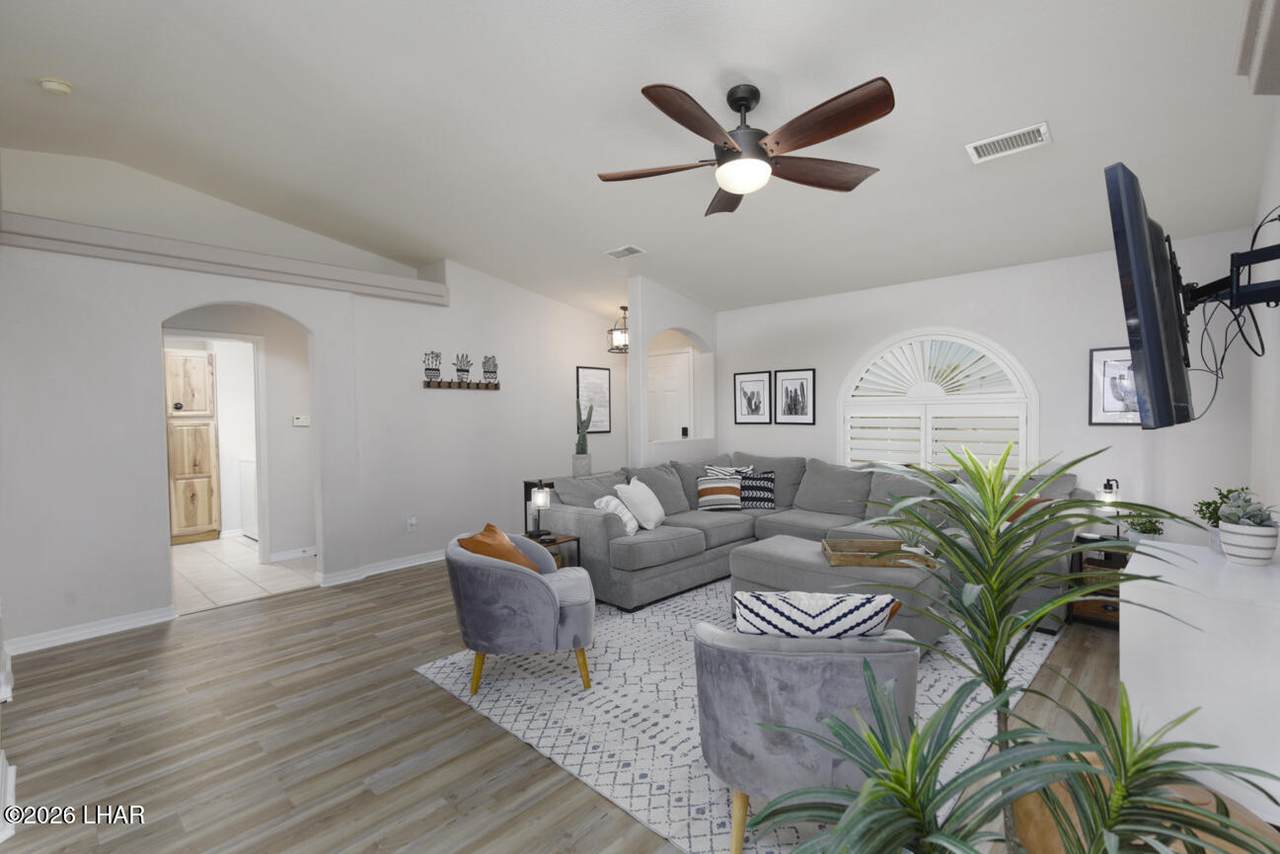 https://bt-photos.global.ssl.fastly.net/lakehavasu/1280_boomver_1_1041056-2.jpg